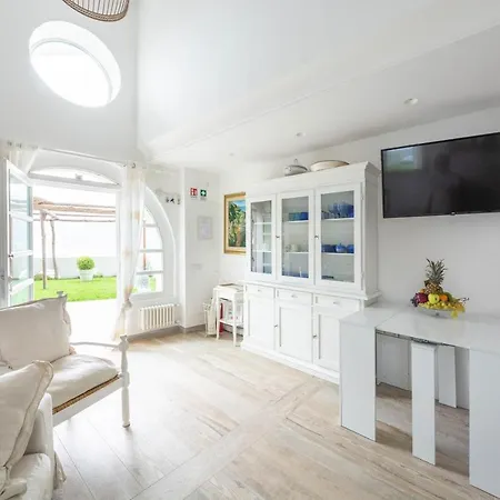 ヴィラ 4 Bedrooms With Sea View Private Pool And Jacuzzi At