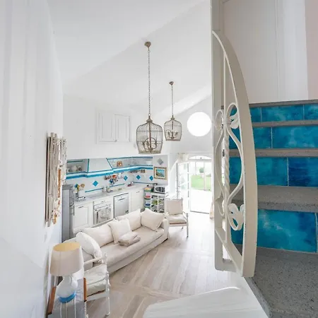 4 Bedrooms With Sea View Private Pool And Jacuzzi At * マイオーリ