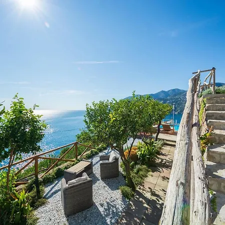 4 Bedrooms With Sea View Private Pool And Jacuzzi At ヴィラ マイオーリ