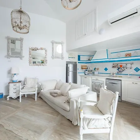 4 Bedrooms With Sea View Private Pool And Jacuzzi At *