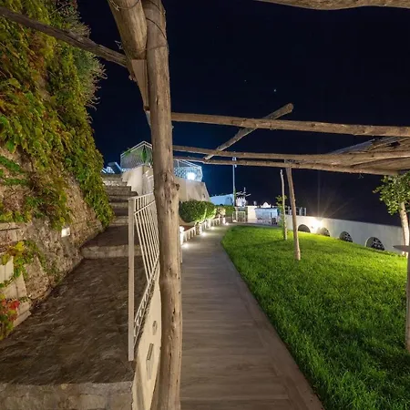 ヴィラ 4 Bedrooms With Sea View Private Pool And Jacuzzi At マイオーリ