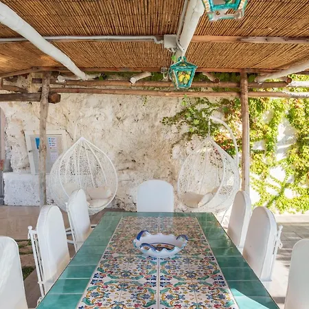 4 Bedrooms With Sea View Private Pool And Jacuzzi At