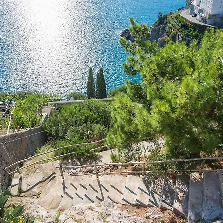 4 Bedrooms With Sea View Private Pool And Jacuzzi At *